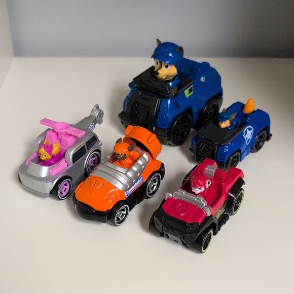 Paw Patrol Other - Paw Patrol Rescue Wheels Set Of 5 Paw Patrol Mini Car Toys